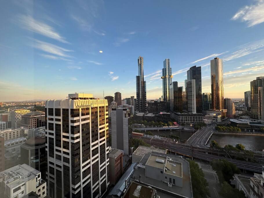 Premium Corporate Studio + Yarra Views Apartment Melbourne Exterior photo